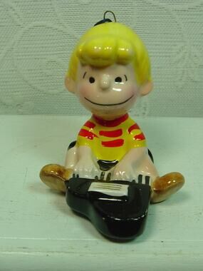 VINTAGE CERAMIC ORNAMENT-SCHROEDER PLAYING THE PIANO-MADE IN JAPAN